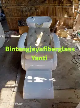 kursi keramas tiduran bahan fiberflass