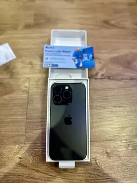 IPhone 15 Pro 128GB Black Titanium Resmi Bekas