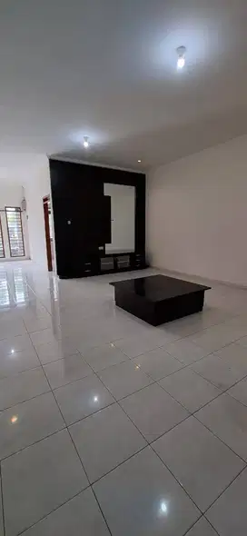 TAMAN HOLIS INDAH DIJUAL RUMAH SIAP HUNI