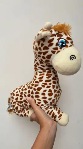 Boneka jerapah lucu
