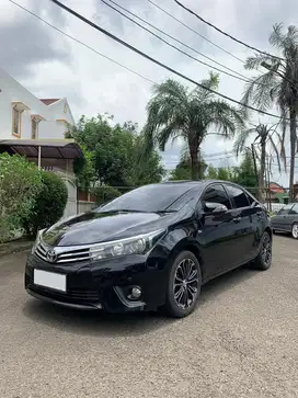Toyota Corolla Altis (2014)