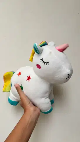 Boneka unicorn imut