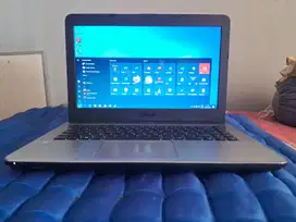 Laptop ASUS IntL N4000 DDR4 4GB 1TB SSD Ready Baterai Hebat Garansi