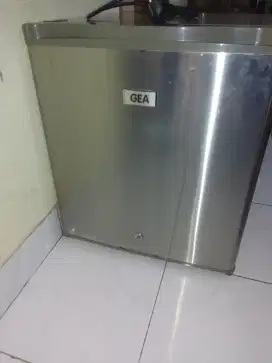 Kulkas portable gea