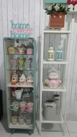 Rak Ikea dan Lemari Kaca