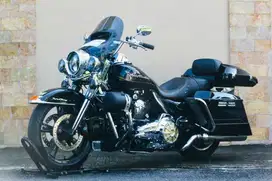 Harley davidson Roadking 1690cc abs like new ultra classic hammer