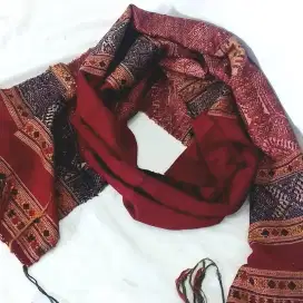 Vintage Scarf Sutera Tradisional dari Laos. ± 1995.