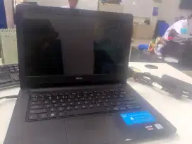 Dell Latitude 14 - 3481 Core i7 AMD Radeon (Matot)