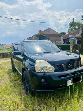 nissan Xtrail 2.5 ST A/T