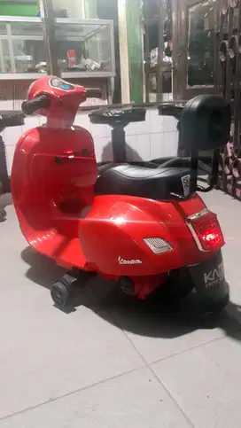 Motor Aki Anak Mini Vespa