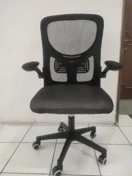 Kursi kantor bekas