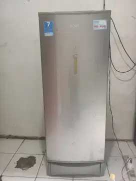 Di jual kulkas Aqua 1 pintu