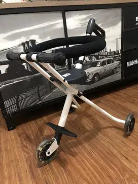 Kursi Dorong Bayi