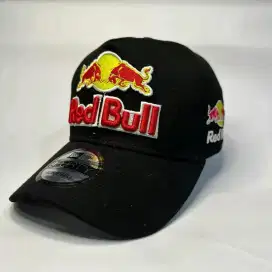 Topi NY, Redbul