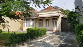 Rumah Usaha Komersial Area Jl. Pregolan Surabaya Pusat