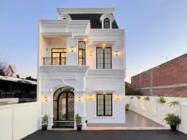 Rumah Townhouse American Classic Dekat UI di Tanah Baru Beji Depok