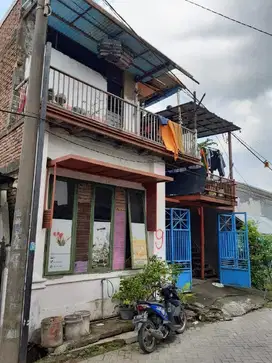 Rumah Jl. Putra Bangsa dekat Medokan Ayu, Kedung Baruk (code : FSC)