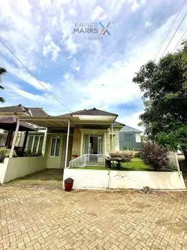 Dijual Rumah Villa Full Furnish Bangunan Terawat di Batu Malang