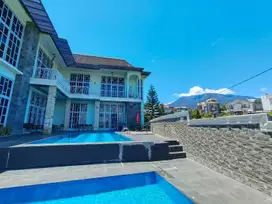 Villa 2 Lantai Dijual Cepat Lokasi Megamendung Puncak Bogor