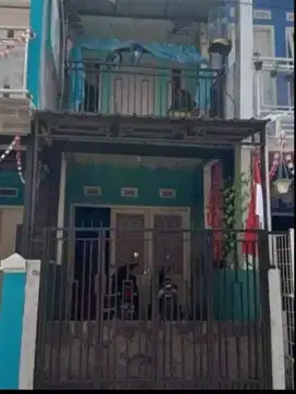 Di jual cepat rumah 2 lantai ditengah kota Bandung