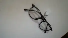KACAMATA WARNA HITAM