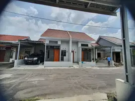 Dijual Rumah baru unit ready area waru gentan solo 400jt an
