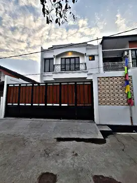 Rumah Baru  2 Lantai Di Jatibening.Dekat Stasiun LRT Jatibening