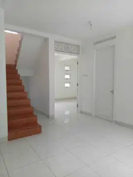 Dijual Cepat Rumah Komplek Taman Kopo Melati
