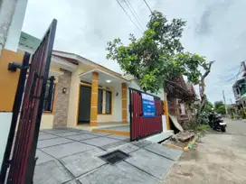 JUAL RUMAH SIAP HUNI LT 72 DI PERUMAHAN BEKASI TIMUR REGENCY DEKAT TOL