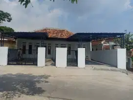 Disewakan Rumah Kembar