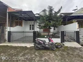 Rumah Bagus Akses Jalan Lebar 3 Mobil Lokasi Area Kampus UNSUD