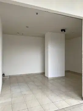 Kios murah di spiringlake View summarecon Bekasi