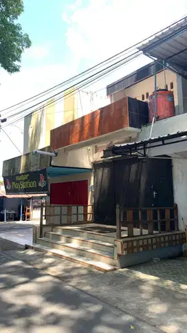 Dijual ruko 2 lantai jln.slamet riadi Solo
