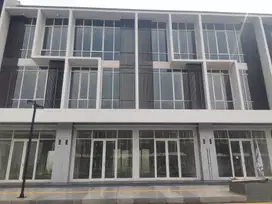 Ruko Northwest Boulevard terdepan di Citraland Siap pakai