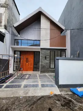 Rumah Baru Minimalis di Jelidro Dekat Gwalk, Manukan Tama (code : DND)