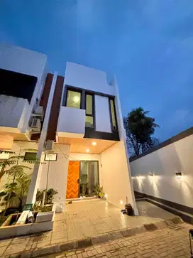 1 KM an KE STASIUN DEPOK Rumah FULL FURNISHED Last Stock