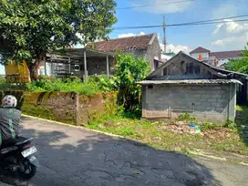 Tanah Hook di Ngesrep Barat belakang Hotel Plaza