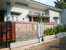 Jual Rumah Mewah 1 Lanta 3KT 2KM