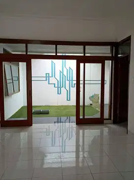 DIsewakan Rumah di Singgasaan Pradana Bandung