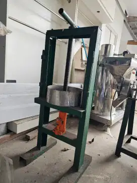 Mesin Press bekas produksi herbal