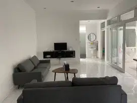 Disewakan Rumah Siap Huni di Singgasana Pradana Bandung