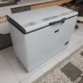 Freezer 300 Liter Merk Panfila PCF-307HD
