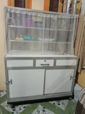 Etalase dagang makanan