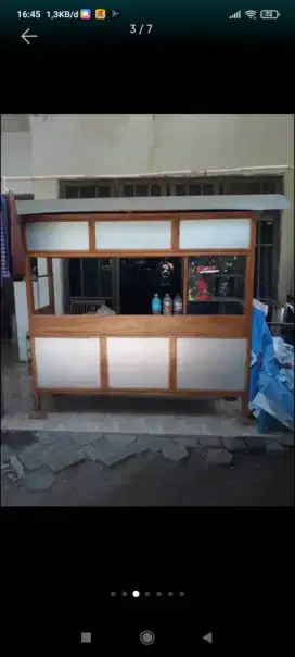 Gerobak kayu jati untuk dipakai usaha mie ayam atau bakso