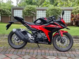 Like New Honda CBR 150R thn 2018 Odo 130 Perak Koko Motor