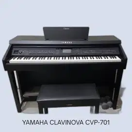 PIANO YAMAHA CLAVINOVA CVP 701