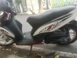 Motor Mio j th 2012