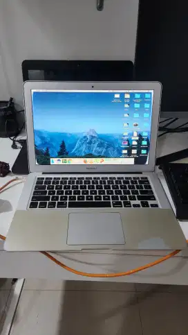 Apple Macbook Air Laptop 13 inch