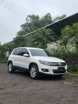 Volkswagen Tiguan 2015 Low KM Full Orisinil