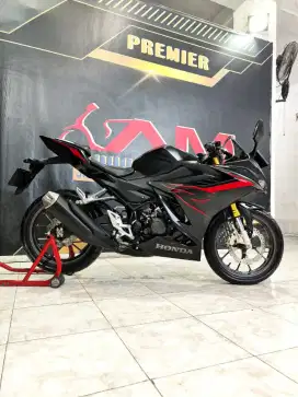 Honda CBR150R NEW USD TH 2022 ODO 6rb gas pol kenceng DP 3jt an